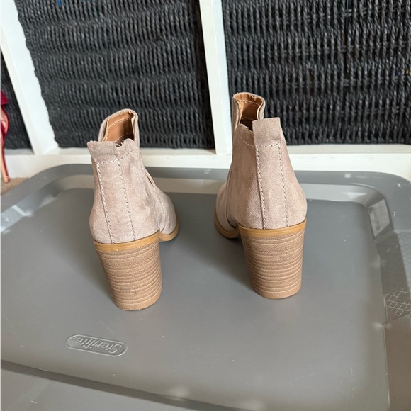 Women's Ankle Boots - Tan - Picture 4 of 8